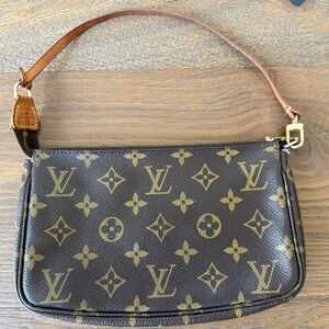 Louis Vuitton Pochette